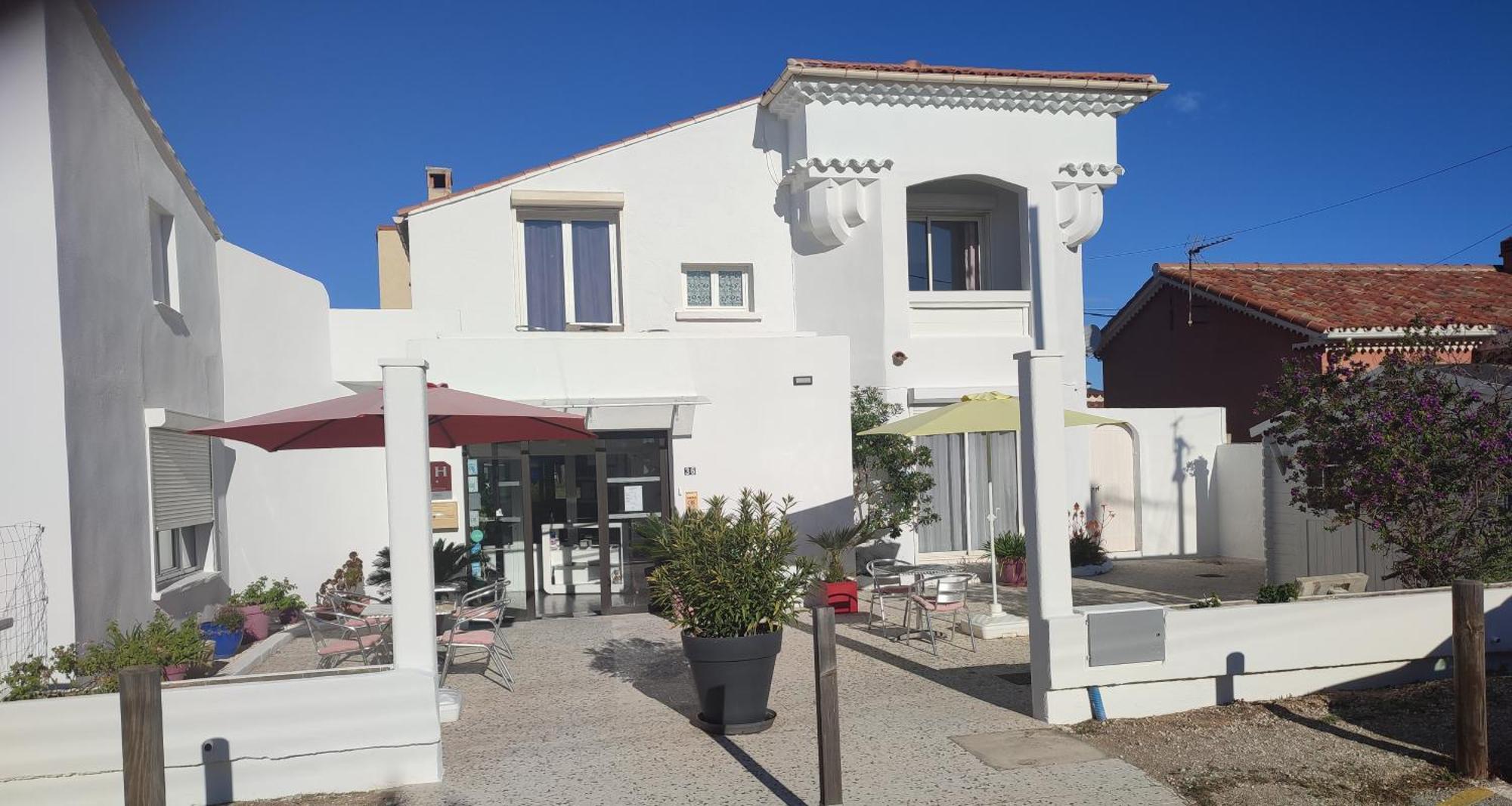 Hotel Le Calypso Hyères Exterior foto
